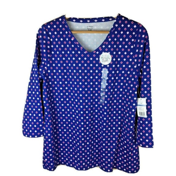 Kim Rodgers Tops - 💜 3/$25 💜 Kim Rodgers Size Medium V-Neck TOP Perfectly Soft Tee T-Shirt Elbow